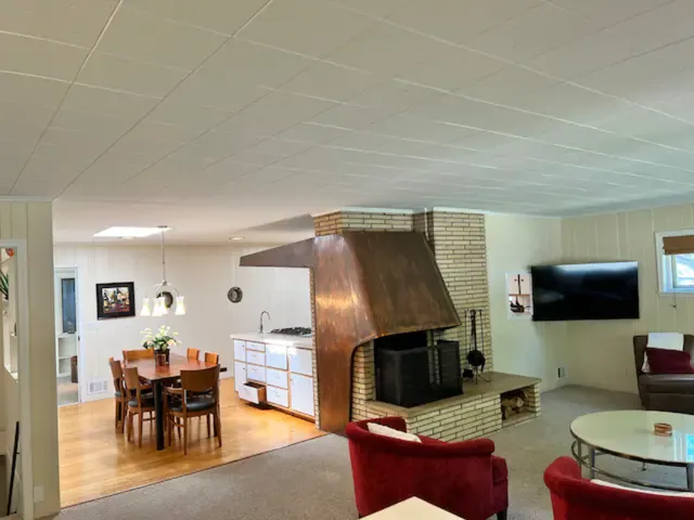 $3,250 | 4005 West 44th Street, Unit A, Edina, MN 55424