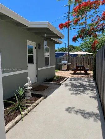 $2,750 | 810 Northeast 3rd Avenue, Pompano Beach, FL 33060