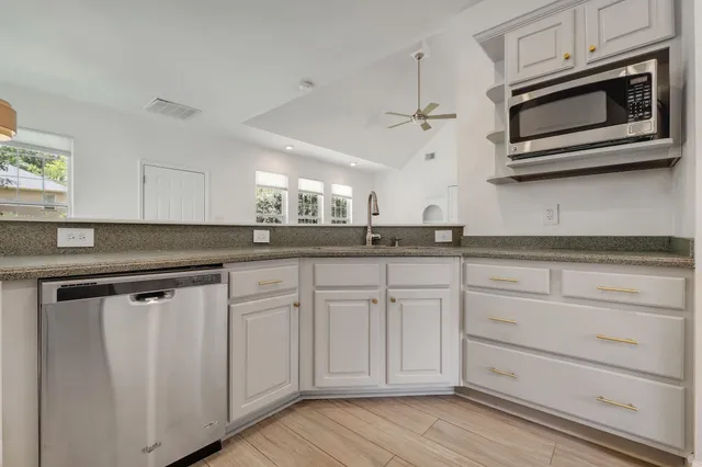 $2,800 | 848 Eagle View Drive, Tallahassee, FL 32311