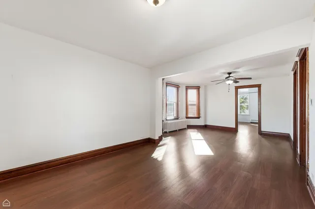 $2,700 | 7635 West Foster Avenue, Unit 1, Chicago, IL 60656