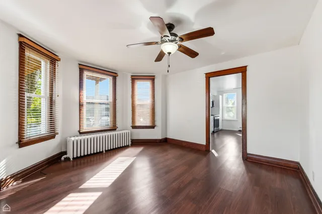 $2,700 | 7635 West Foster Avenue, Unit 1, Chicago, IL 60656