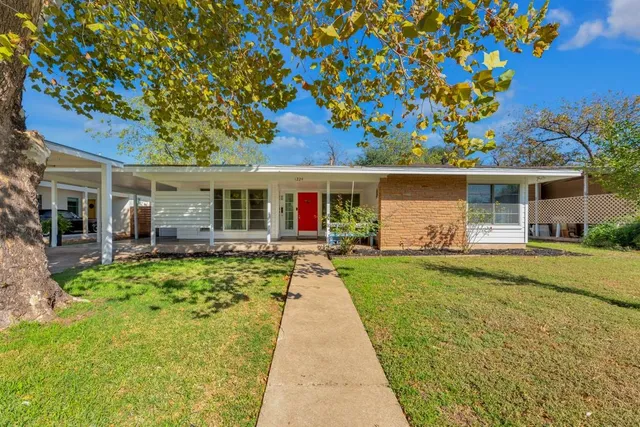 $575,000 | 1224 Corona Drive, Austin, TX 78723