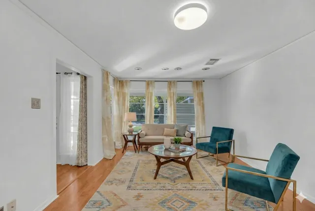 $565,000 | 1224 Corona Drive, Austin, TX 78723