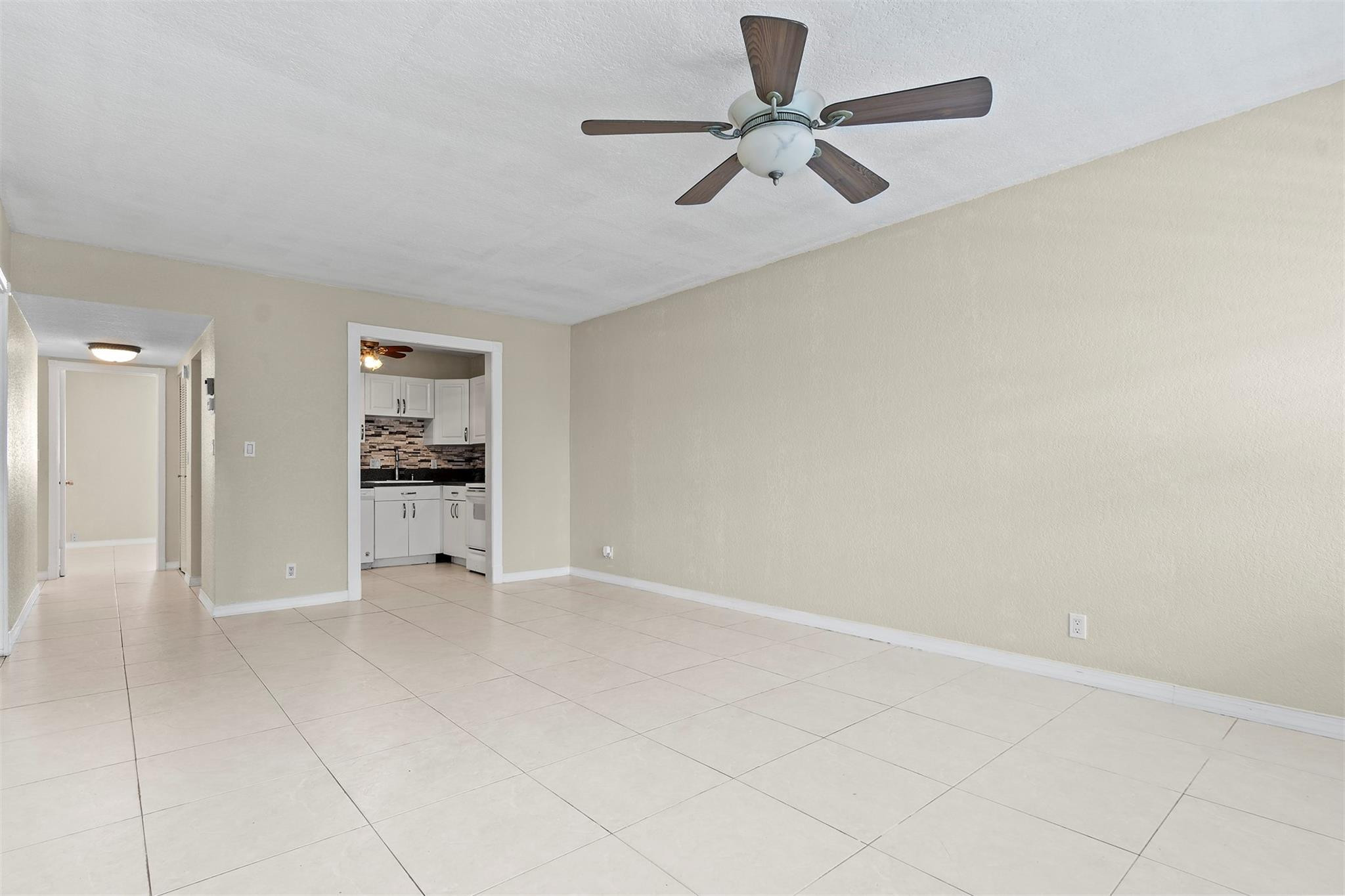 751 Pine Drive, Unit 204 Pompano Beach, FL 33060 - Photo 10 of 25 Photo 10