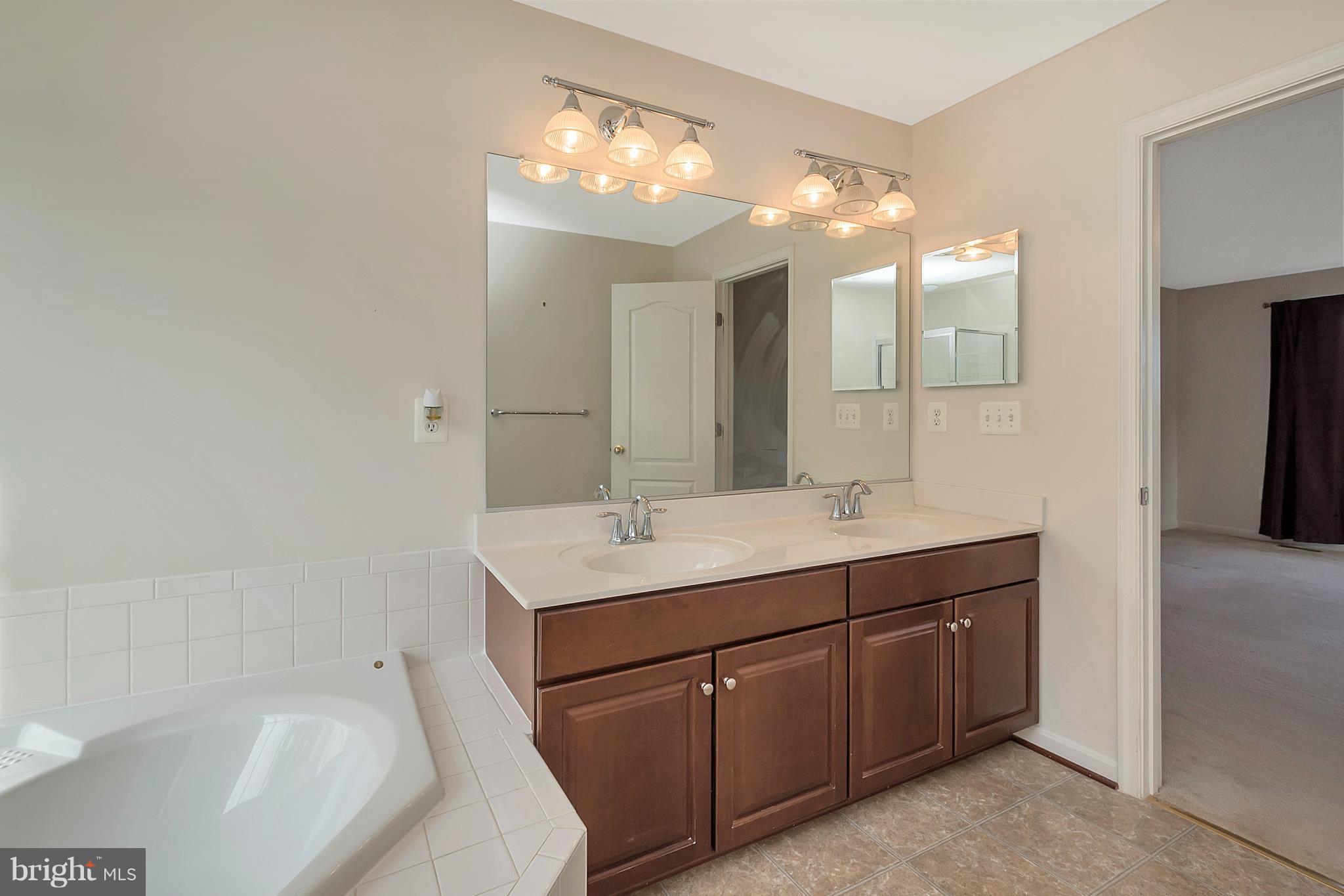 625 Hunters Road Culpeper, VA 22701 - Photo 18 of 30 Double vanities makes for an easy morning!