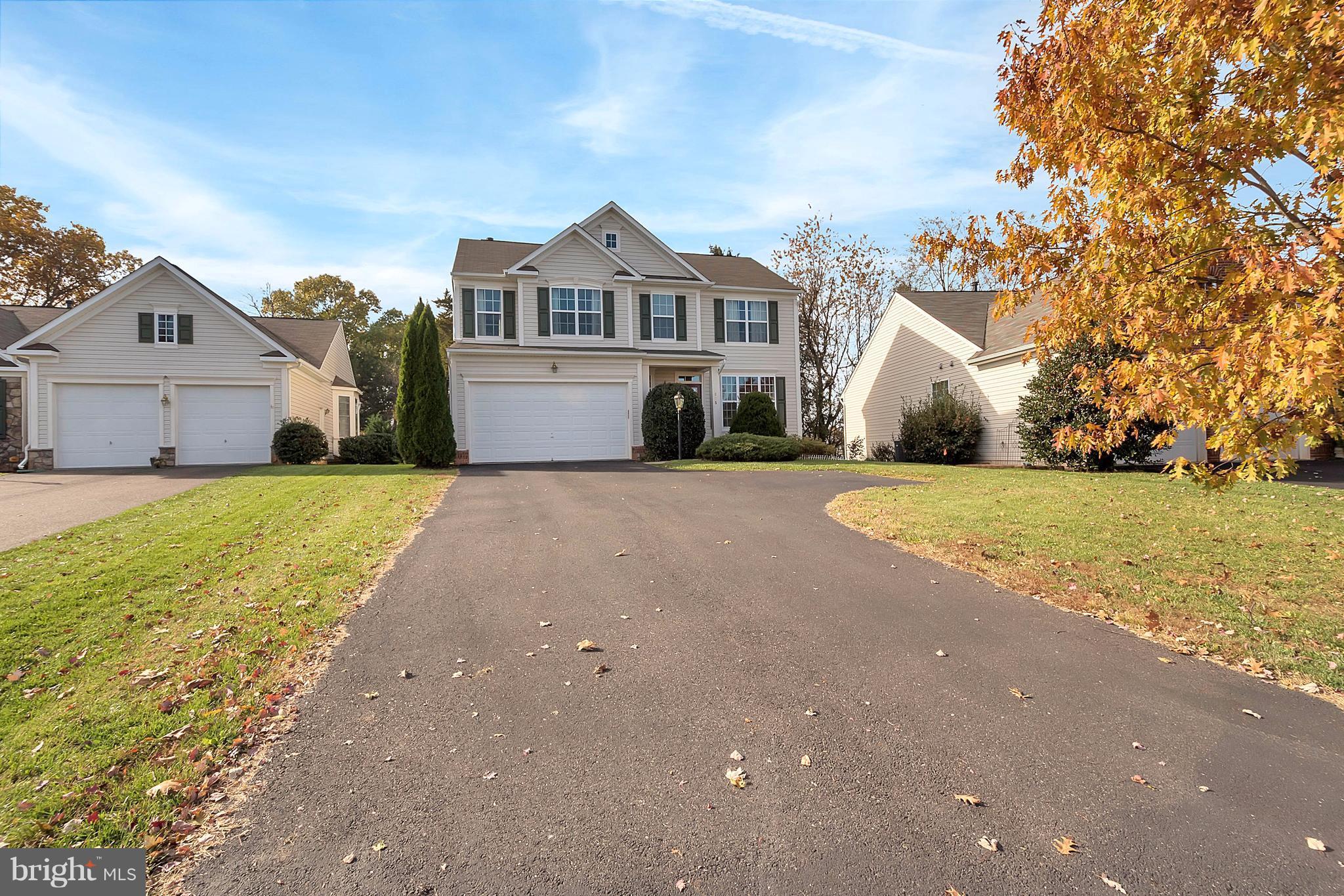 625 Hunters Road Culpeper, VA 22701 - Photo 3 of 30 Large driveway with plenty of parking space