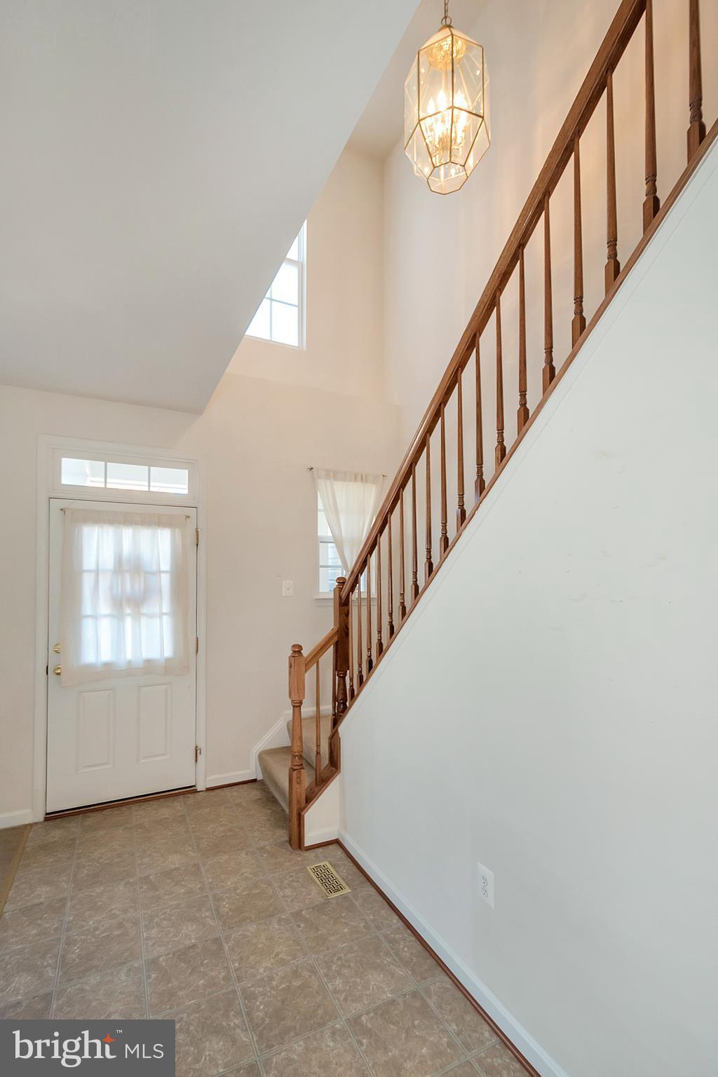 625 Hunters Road Culpeper, VA 22701 - Photo 4 of 30 Beautifully designed entry greets you!