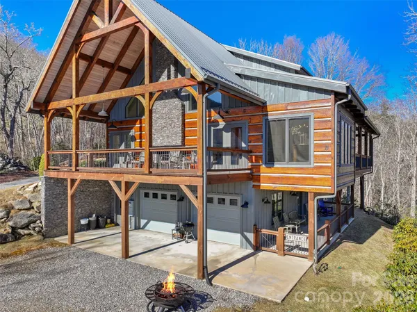 a view of house with outdoor seating space