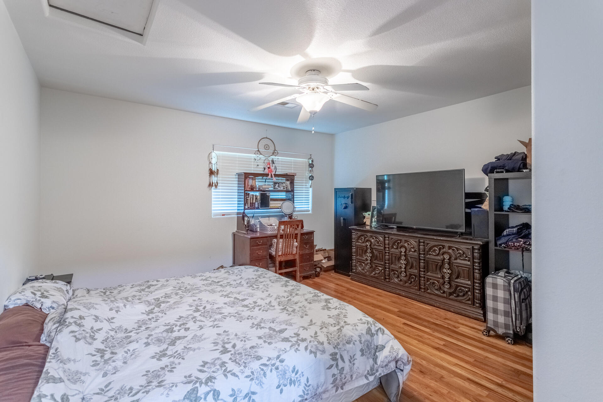 3372 Riverside Drive Anderson, CA 96007 - Photo 8 of 22 Bedroom 1