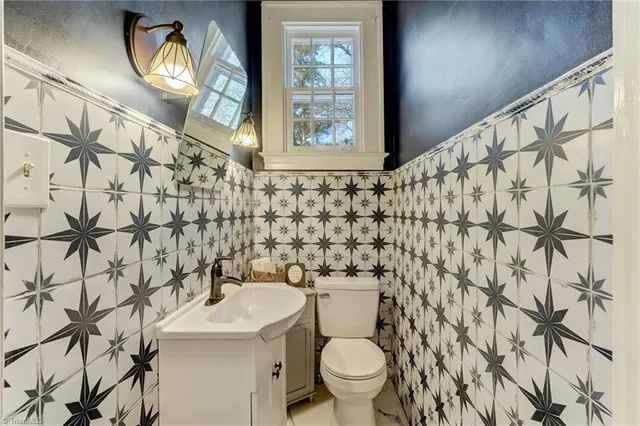 $1,200,000 | 11948 Highway 87, Eden, NC 27288