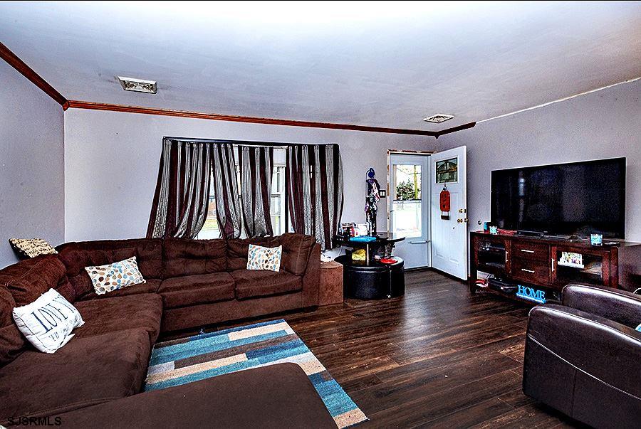 37 Bucknell Road Somers Point, NJ 08244 - Photo 3 of 24 Gallery Image 3