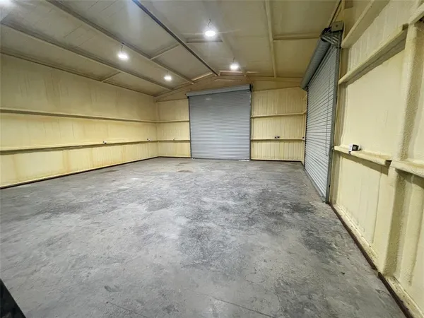 a view of a garage
