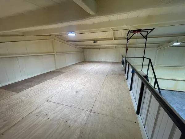 a view of a garage