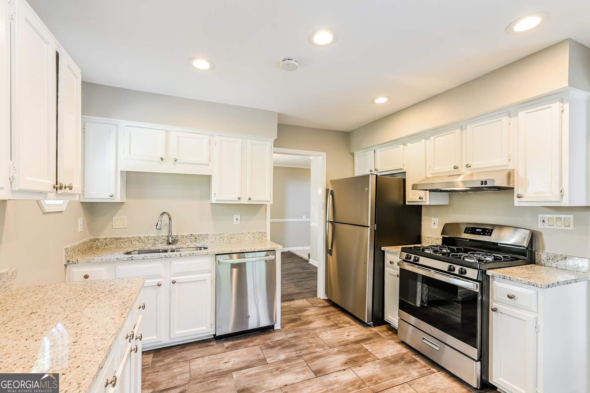 2871 Quinbery Drive Snellville, GA 30039 - Photo 6 of 15