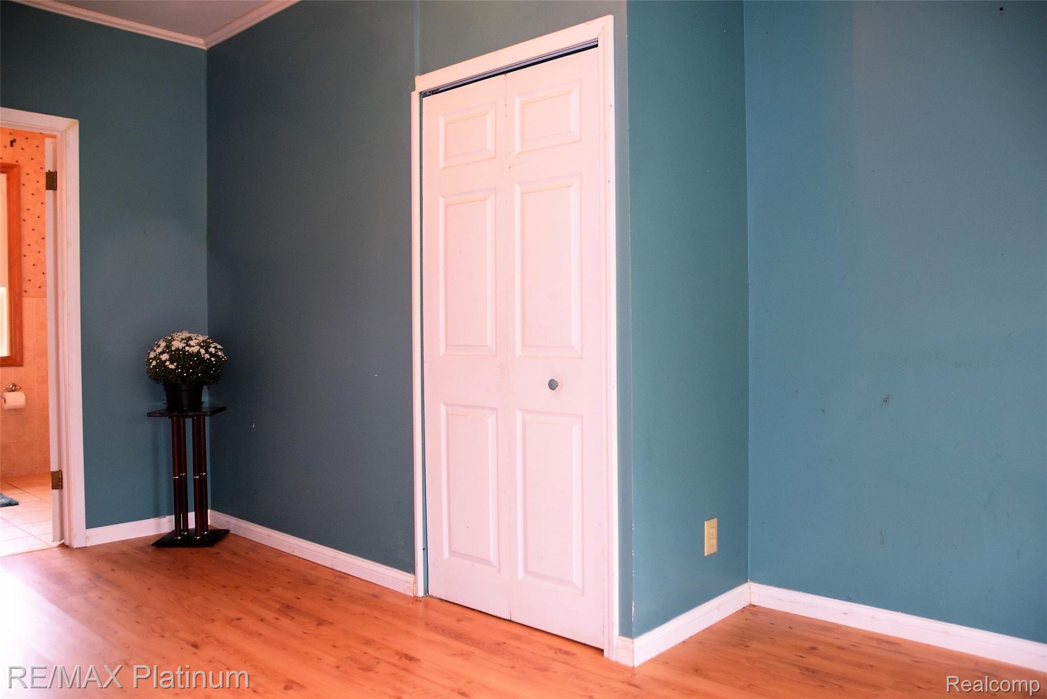 7525 Fisher Road Howell, MI 48855 - Photo 32 of 54 guest bedroom.JPG