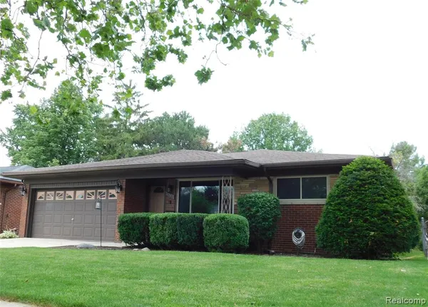 $279,900 | 30804 Dover Avenue, Warren, MI 48088