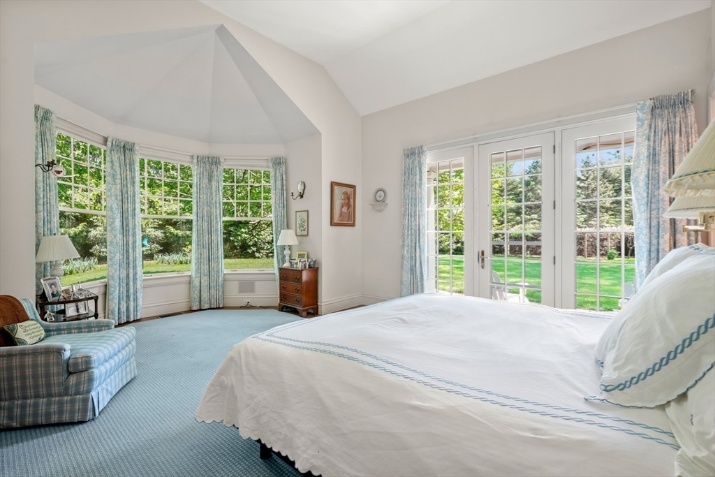 198 Clyde Street Brookline, MA 02467 - Photo 14 of 33