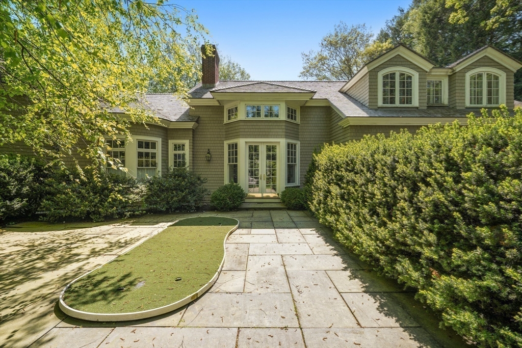 198 Clyde Street Brookline, MA 02467 - Photo 29 of 33