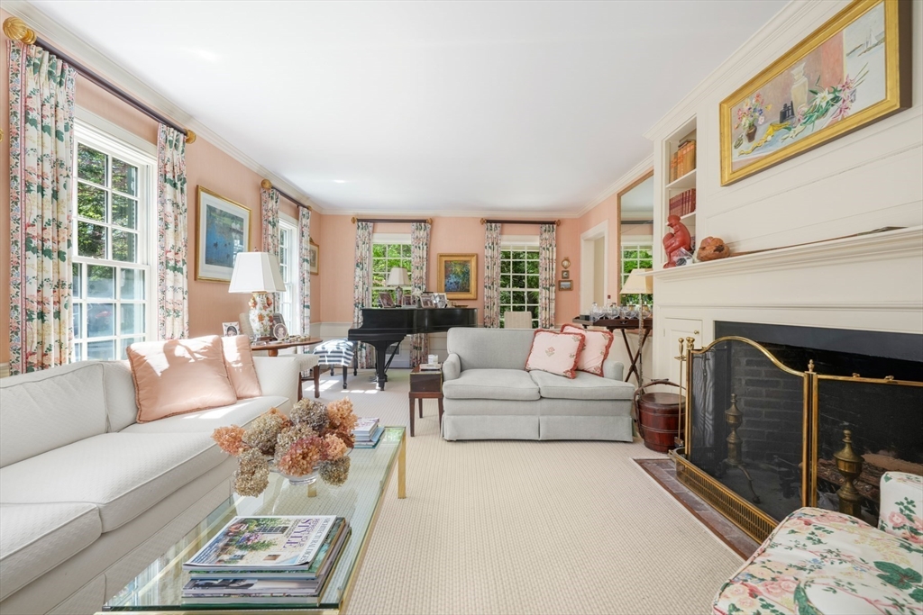 198 Clyde Street Brookline, MA 02467 - Photo 3 of 33