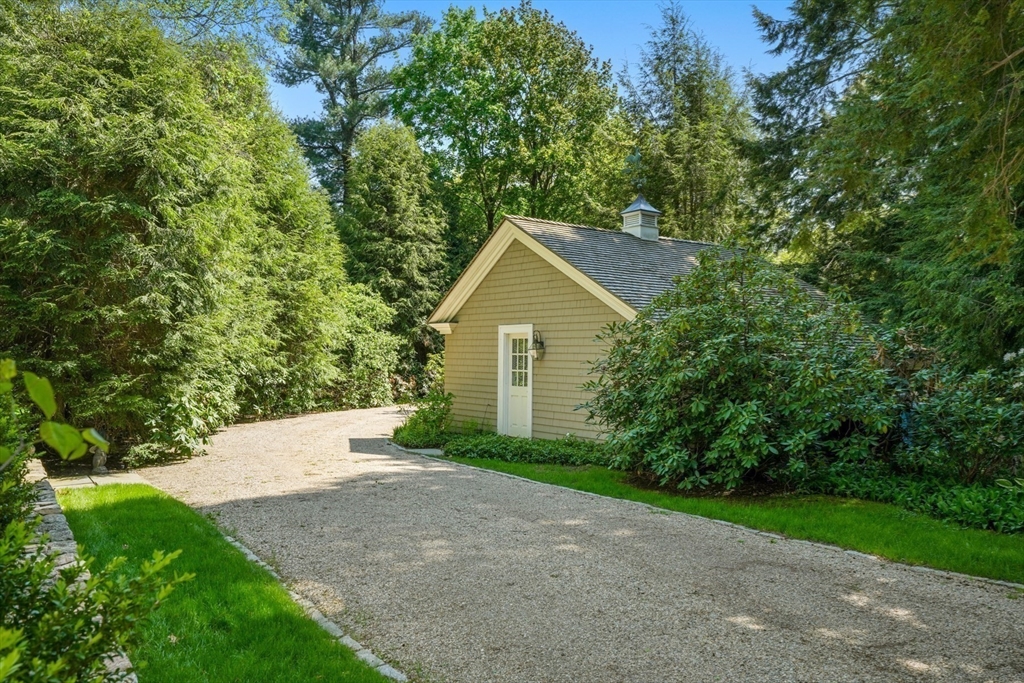 198 Clyde Street Brookline, MA 02467 - Photo 31 of 33