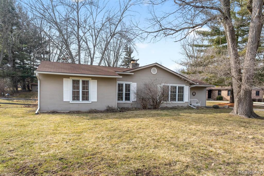 257 Nevada Avenue Rochester Hills, MI 48309 - Photo 1 of 36