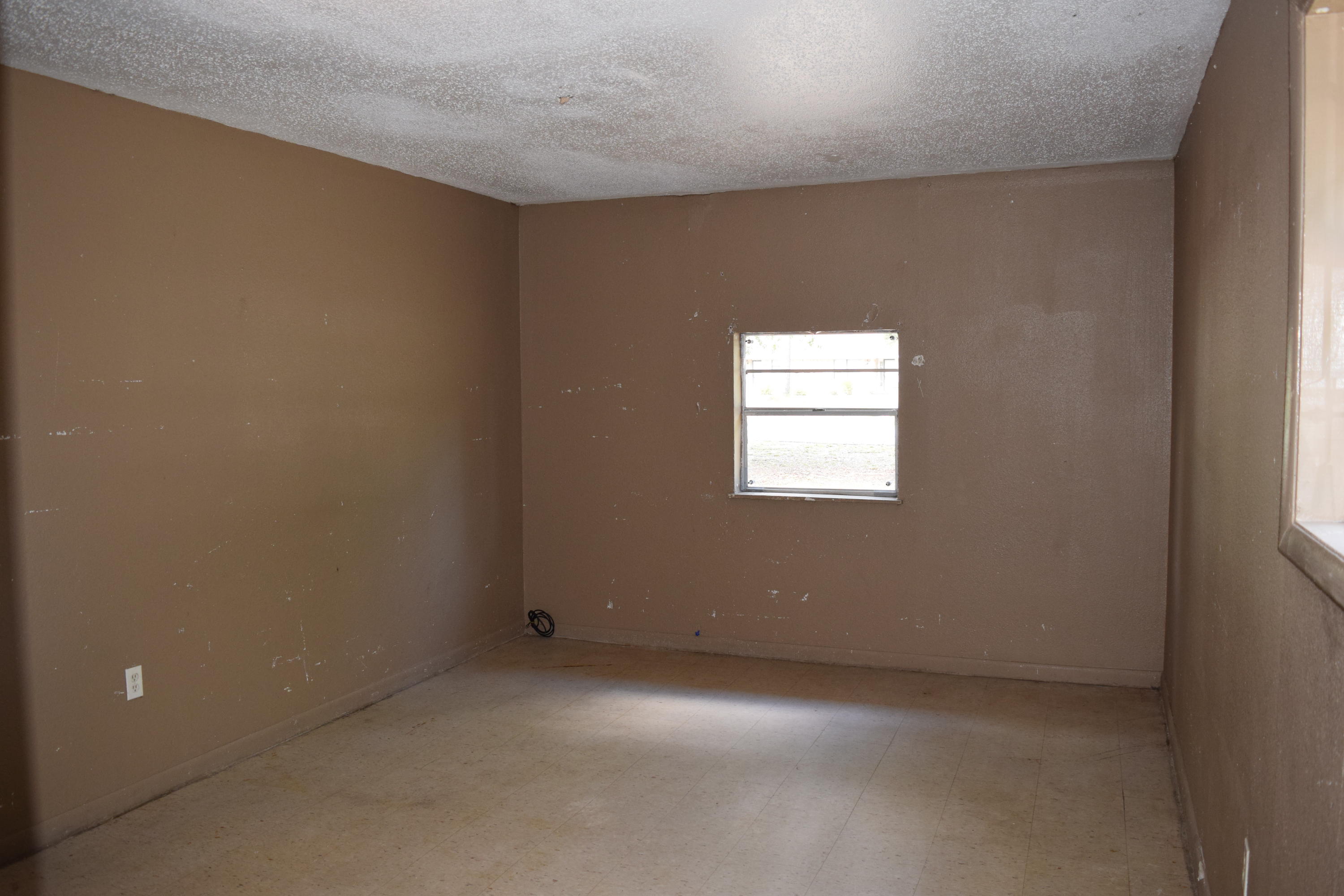 303 South Norwood Road DeFuniak Springs, FL 32435 - Photo 11 of 17 Gallery Image 11