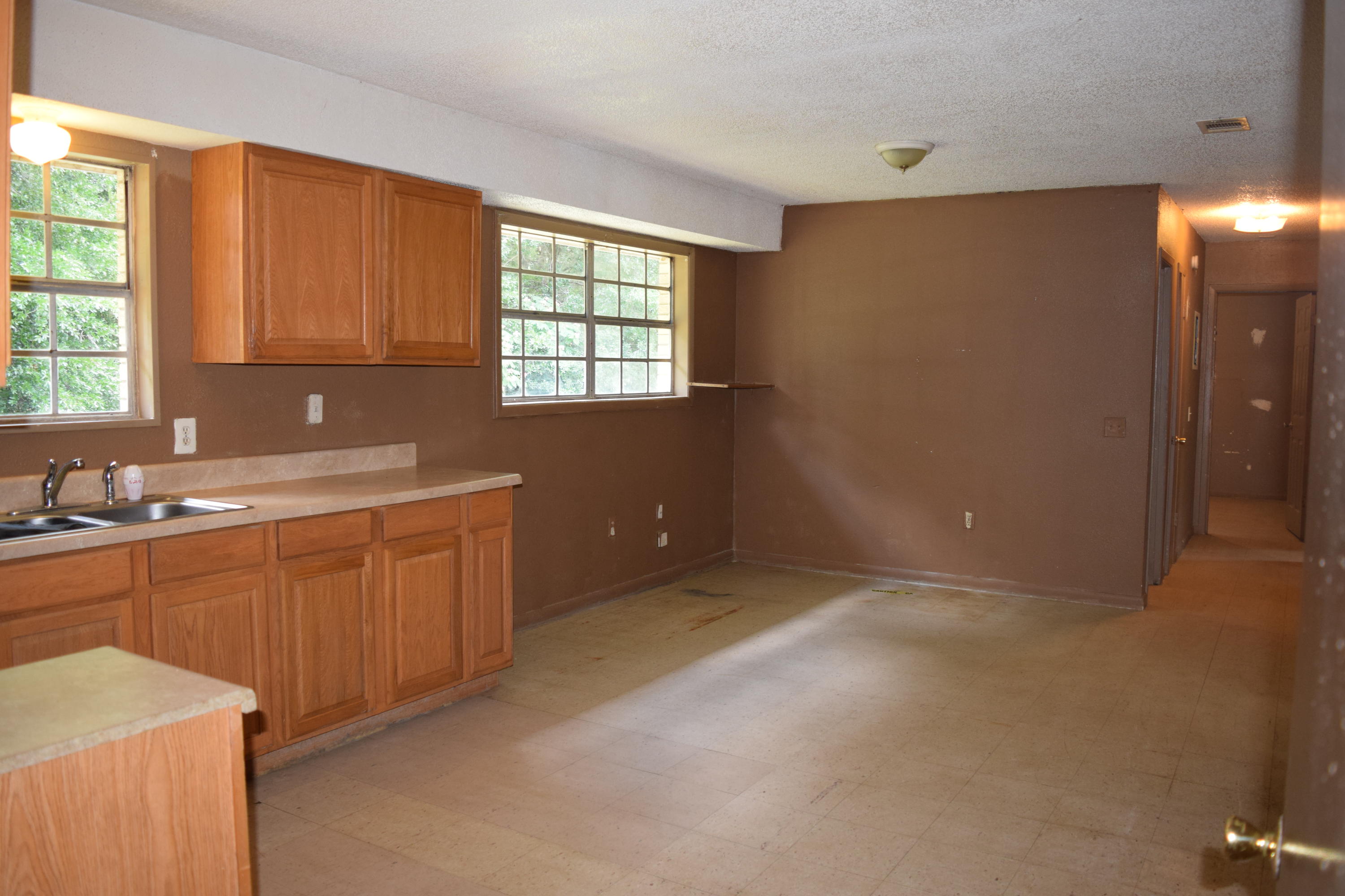 303 South Norwood Road DeFuniak Springs, FL 32435 - Photo 6 of 17 Gallery Image 6