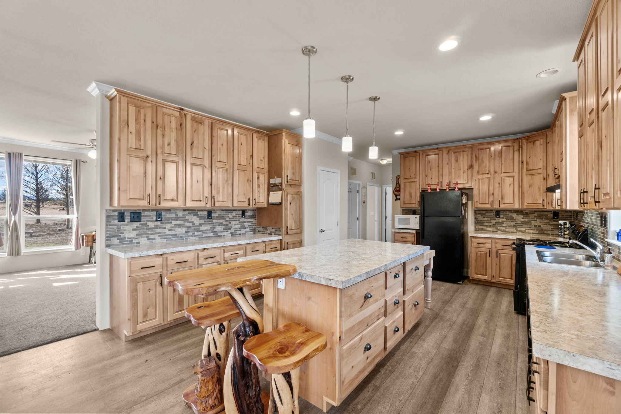22750 Nelson Road Bend, OR 97701 - Photo 9 of 67 68-web-or-mls-DSC06532