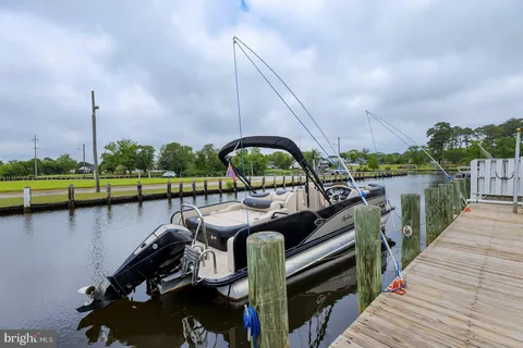 $500,000 | 7 Hunters Point, Millsboro, DE 19966