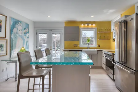 $2,495,000 | 14 Murray Place, Bridgehampton, NY 11932