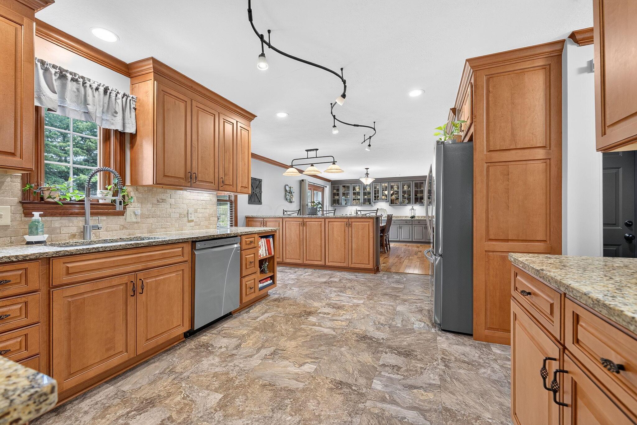 6565 Duffy Road Delaware, OH 43015 - Photo 20 of 84 6565 Duffy (Interior)-11