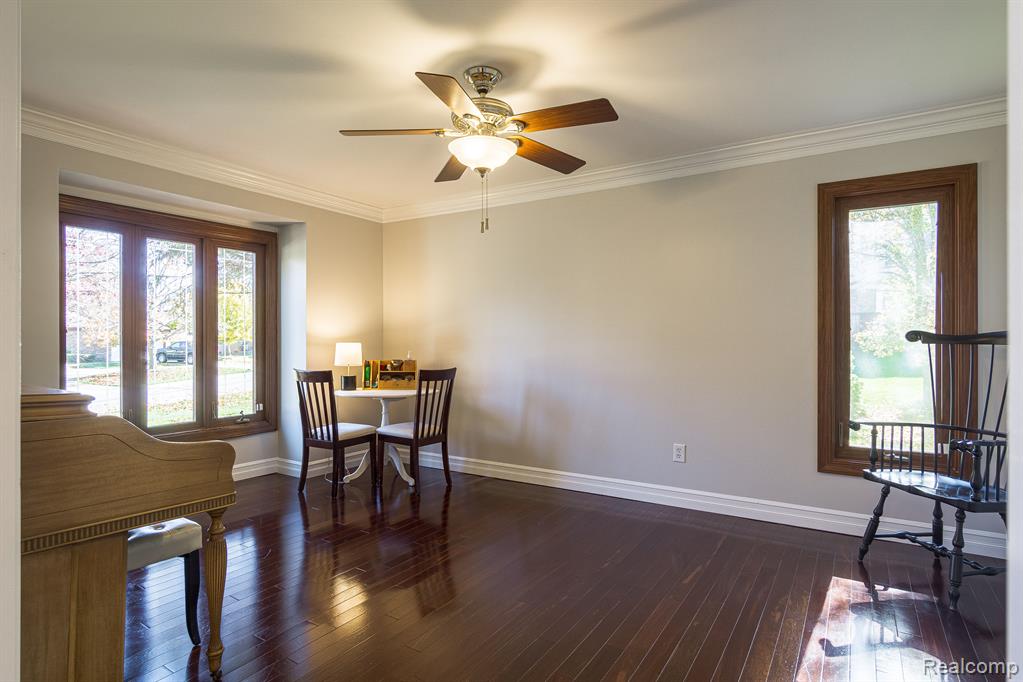 733 Timberline Drive Rochester Hills, MI 48309 - Photo 11 of 62
