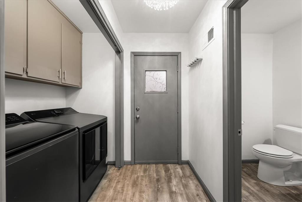 10921 Reeder Street Overland Park, KS 66210 - Photo 12 of 44