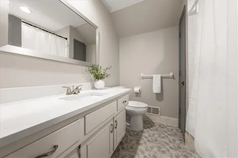 $585,000 | 10921 Reeder Street, Overland Park, KS 66210