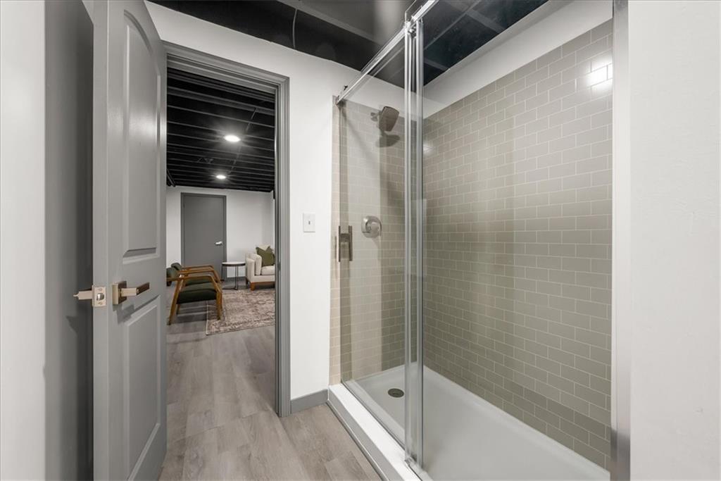 10921 Reeder Street Overland Park, KS 66210 - Photo 33 of 44