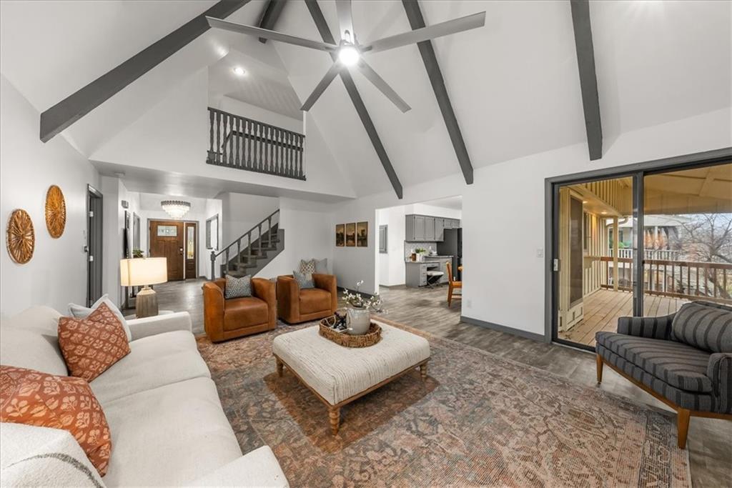 10921 Reeder Street Overland Park, KS 66210 - Photo 6 of 44