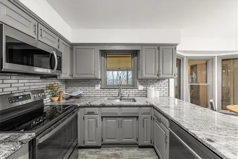 $585,000 | 10921 Reeder Street, Overland Park, KS 66210