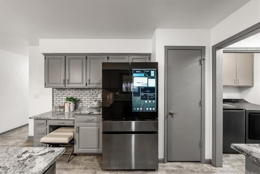 10921 Reeder Street Overland Park, KS 66210 - Photo 10 of 44