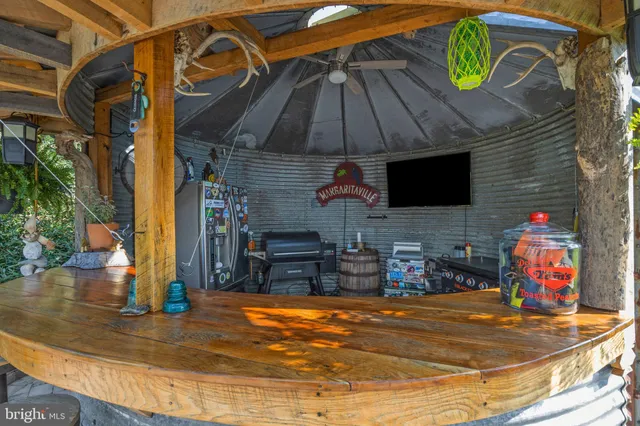 a view of a house with a big yard