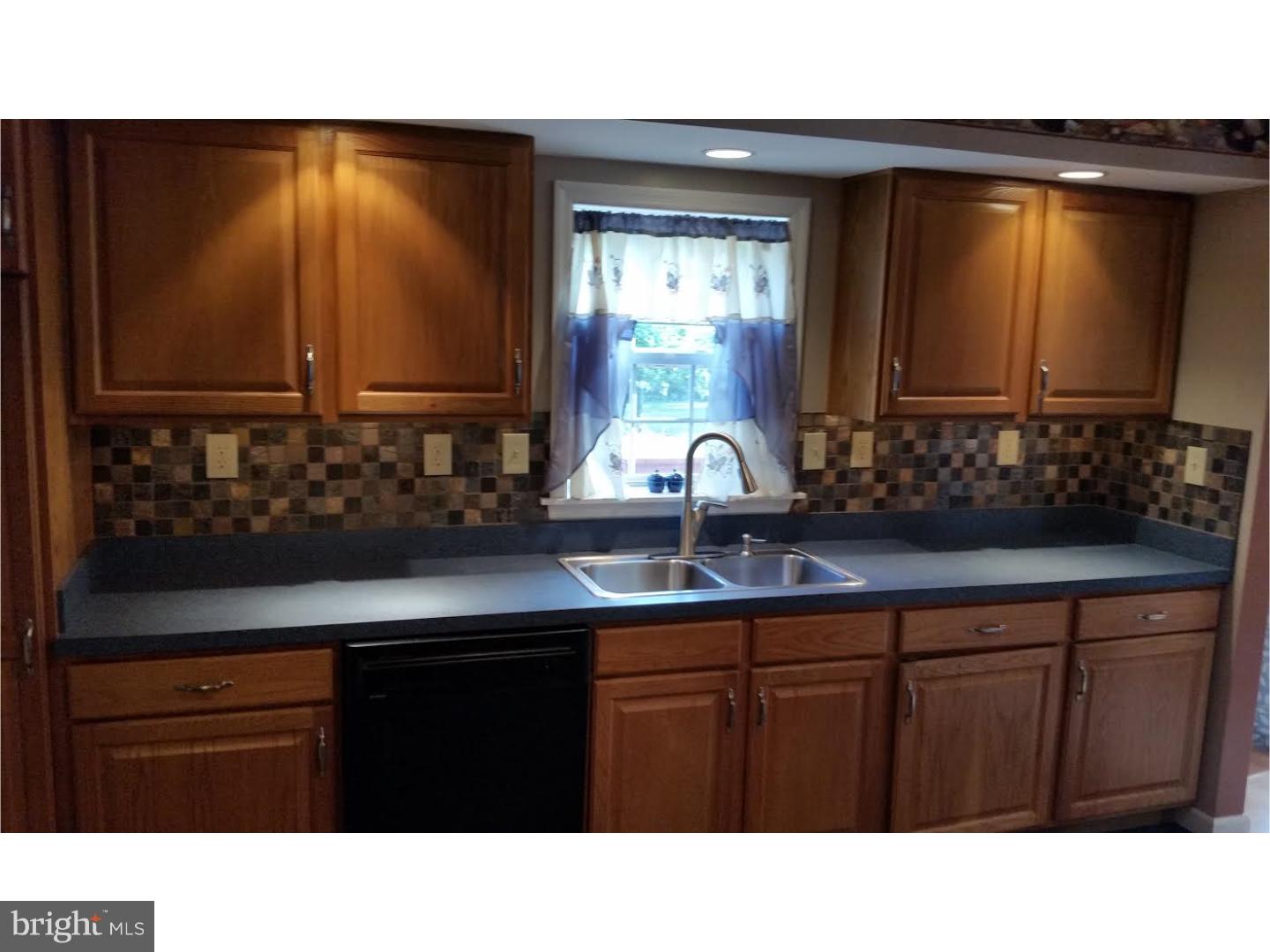 571 East Forest Grove Road Vineland, NJ 08360 - Photo 4 of 11