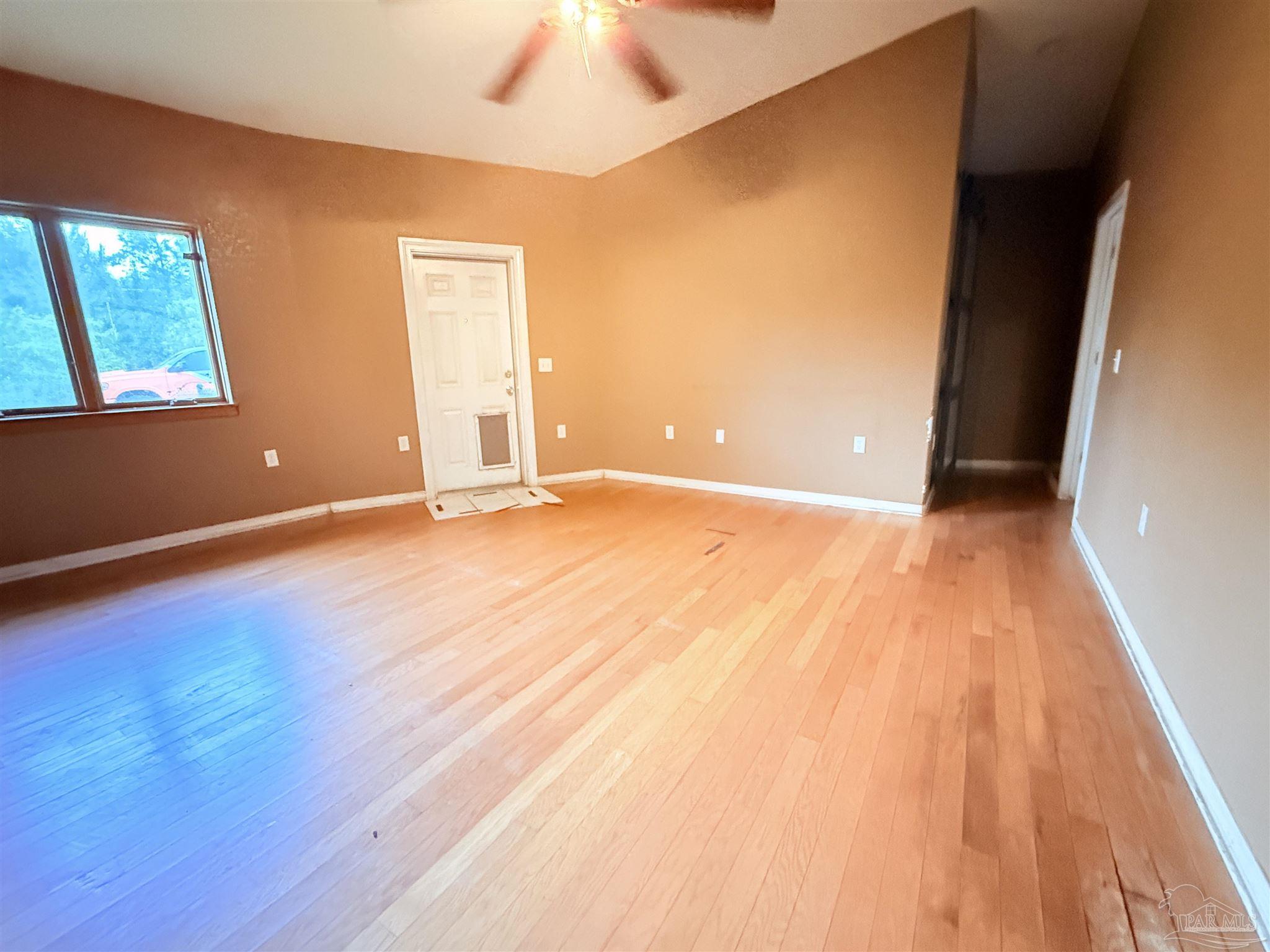 11307 Boundary Line Road Milton, FL 32583 - Photo 3 of 13 Gallery Image 3