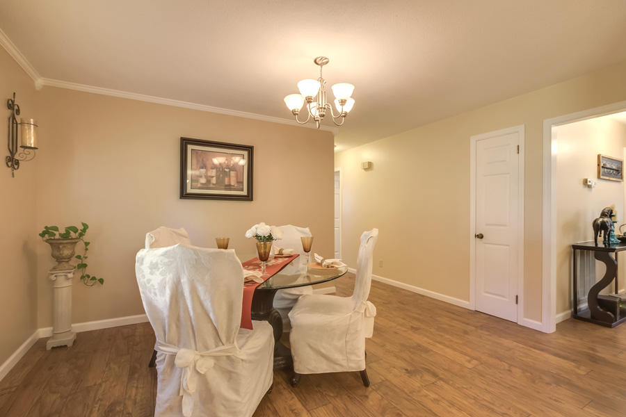 4617 Springbrook Road Knoxville, TN 37921 - Photo 5 of 27 09_SpringbrookRoad_4617_Dining02