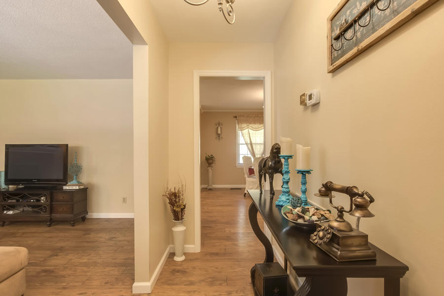 4617 Springbrook Road Knoxville, TN 37921 - Photo 7 of 27 03_SpringbrookRoad_4617_EntryHall