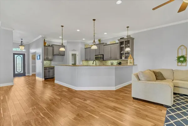 $3,095 | 3300 Fountain Way, Granbury, TX 76049