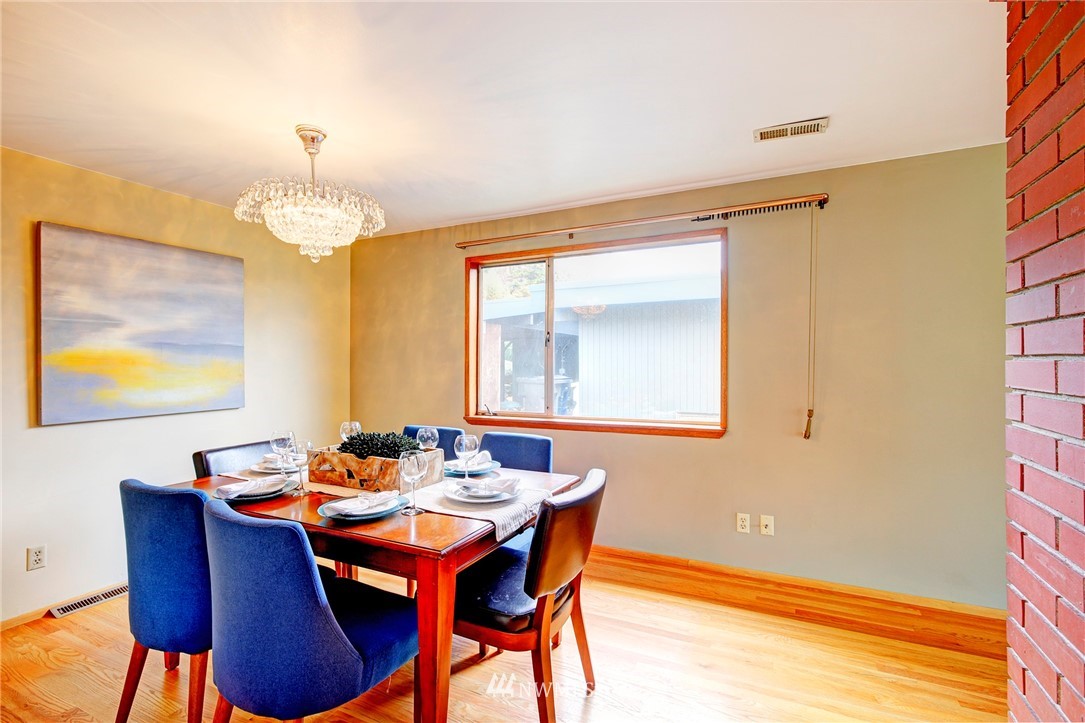 6944 South Rustic Road Seattle, WA 98178 - Photo 11 of 22 Gallery Image 11