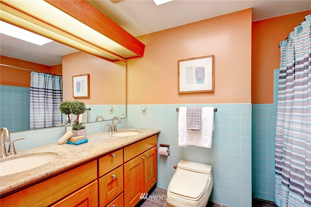 6944 South Rustic Road Seattle, WA 98178 - Photo 17 of 22 Gallery Image 17