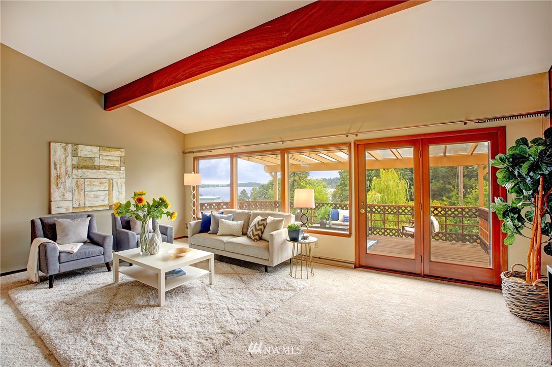 6944 South Rustic Road Seattle, WA 98178 - Photo 4 of 22 Gallery Image 4