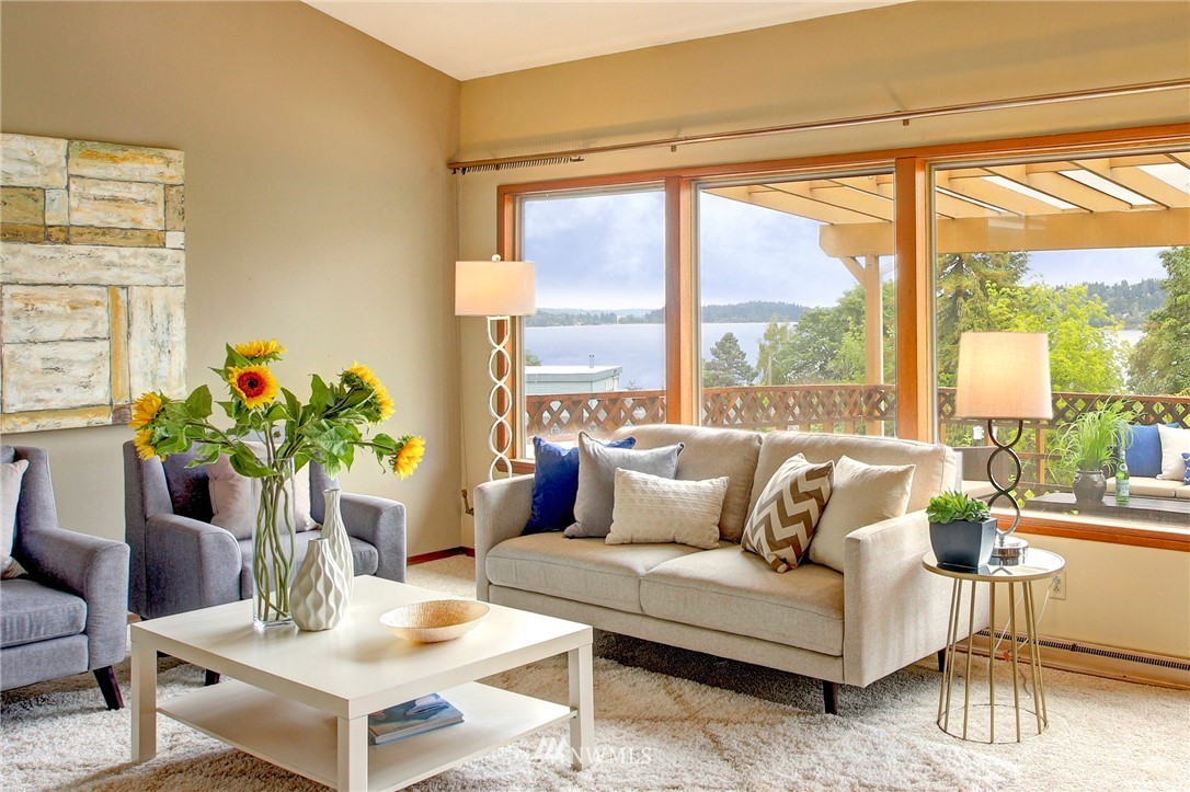 6944 South Rustic Road Seattle, WA 98178 - Photo 5 of 22 Gallery Image 5