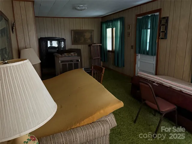 $159,000 | 8951 Highway 25, Marshall, NC 28753