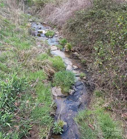 $159,000 | 8951 Highway 25, Marshall, NC 28753